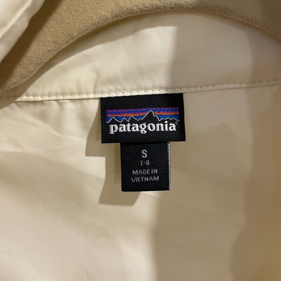 NWOT Cream Colored Patagonia Jacket - Picture 3 of 5